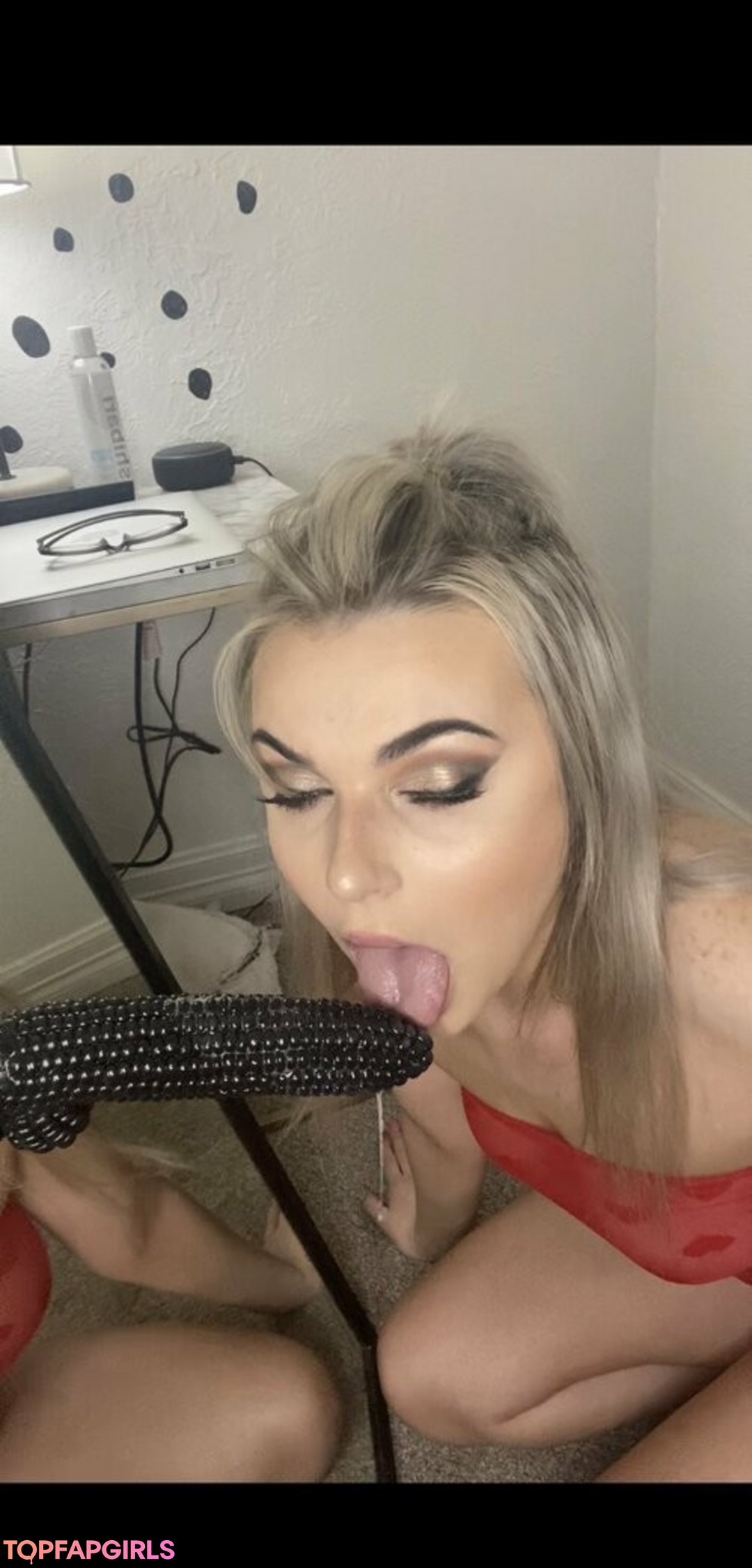 Foto desnuda filtrada de OnlyFans de Rawmisshoney #56 Foto desnuda filtrada de OnlyFans de Rawmisshoney #56