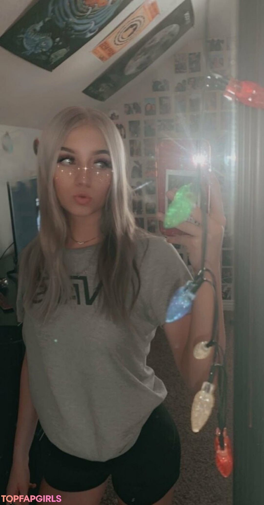 Foto desnuda filtrada de OnlyFans de Babysaraxoxo #20 Foto desnuda filtrada de OnlyFans de Babysaraxoxo #20