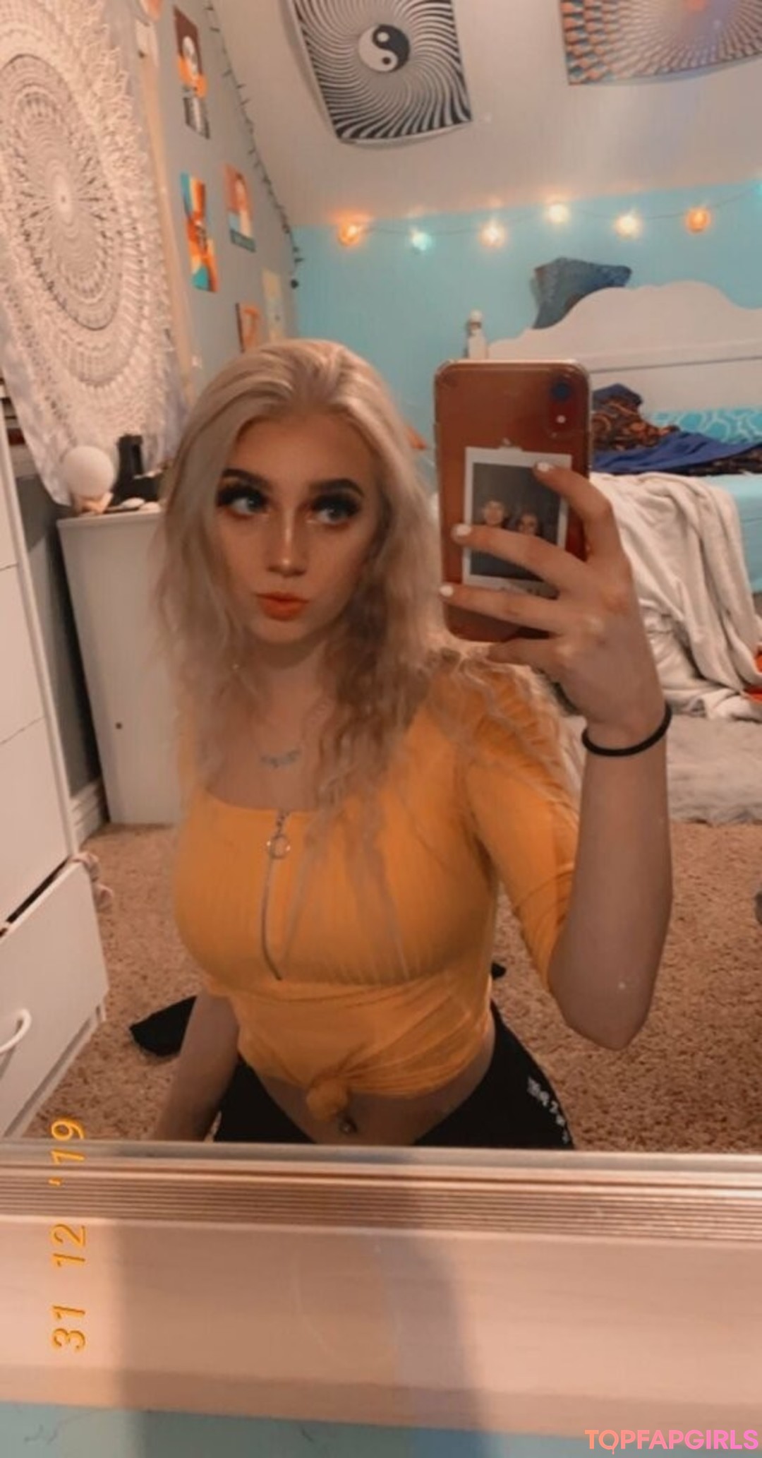 Foto desnuda filtrada de OnlyFans de Babysaraxoxo #21 Foto desnuda filtrada de OnlyFans de Babysaraxoxo #21