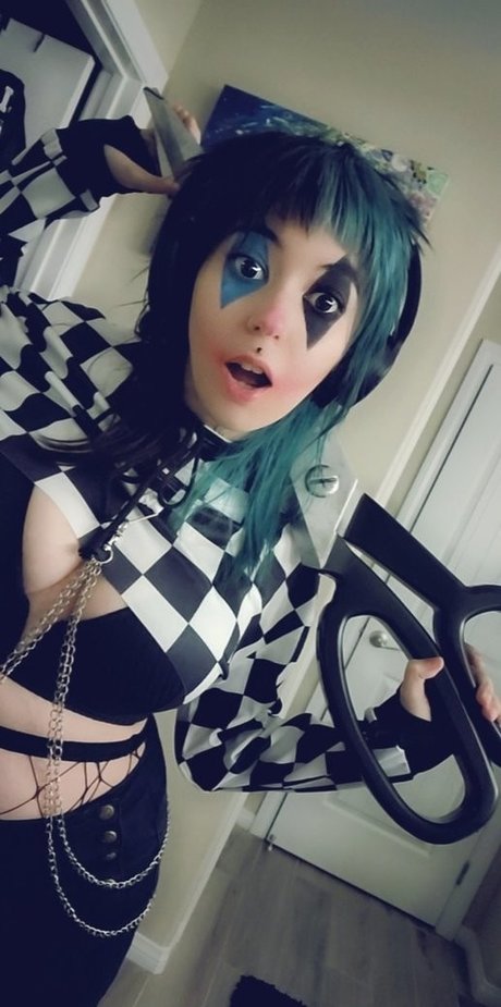 Foto desnuda filtrada de OnlyFans de Knives