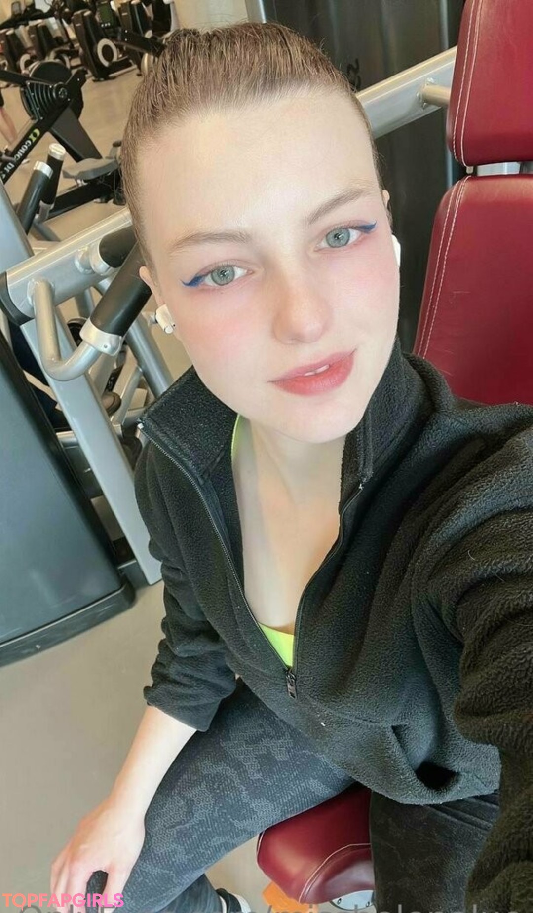 Foto desnuda filtrada de OnlyFans de Misshelenalue #140 Foto desnuda filtrada de OnlyFans de Misshelenalue #140