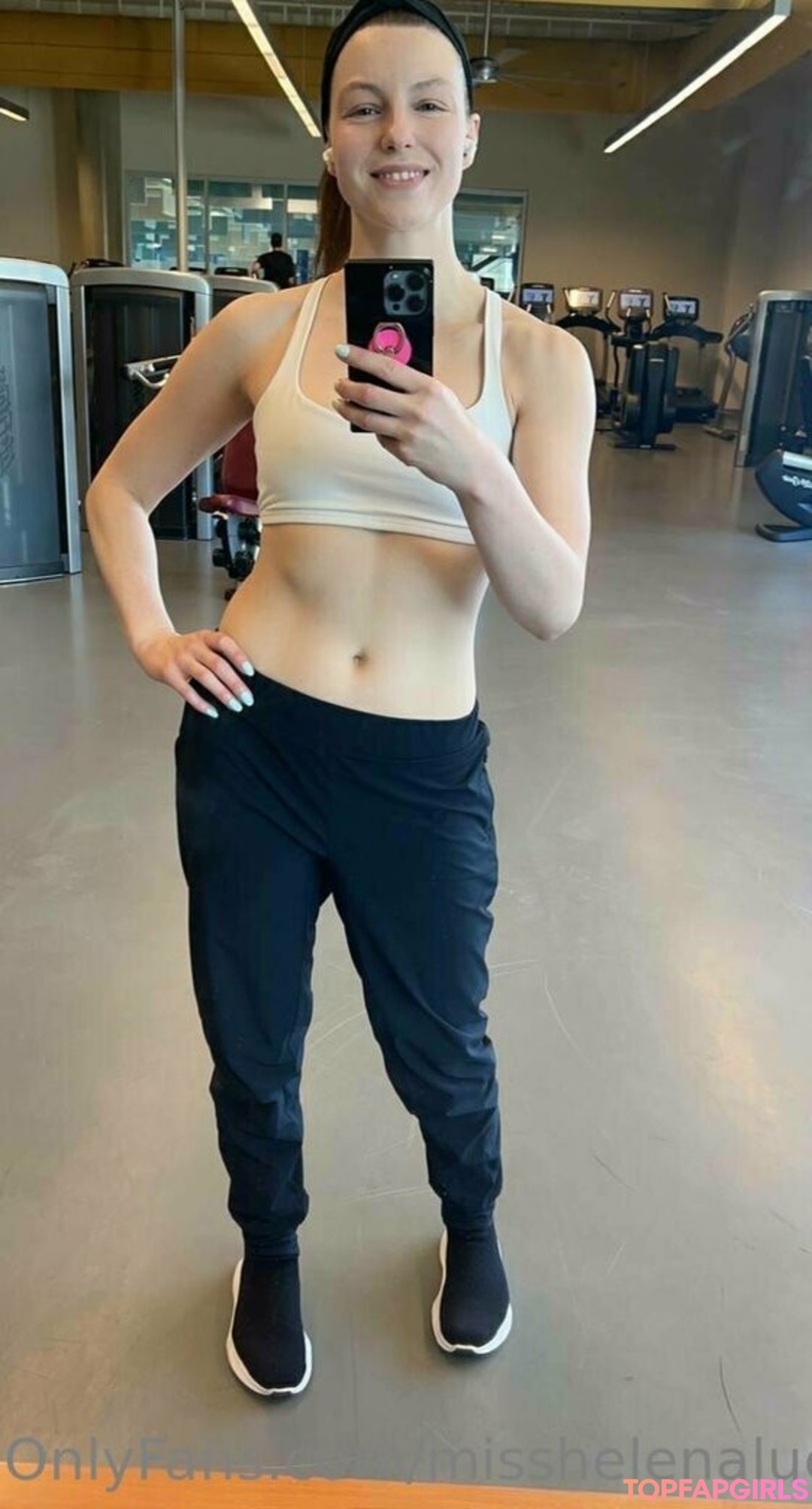 Foto desnuda filtrada de OnlyFans de Misshelenalue #331 Foto desnuda filtrada de OnlyFans de Misshelenalue #331