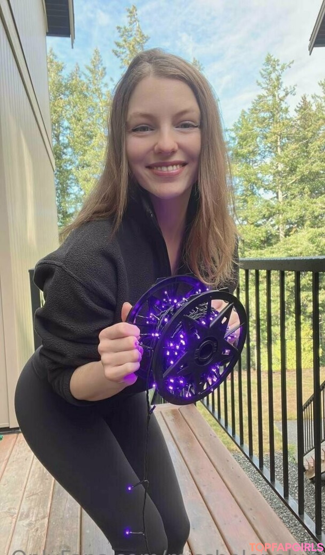 Foto desnuda filtrada de OnlyFans de Misshelenalue #6 Foto desnuda filtrada de OnlyFans de Misshelenalue #6