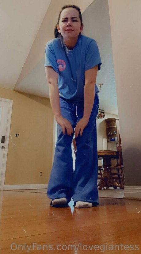 Lovegiantess