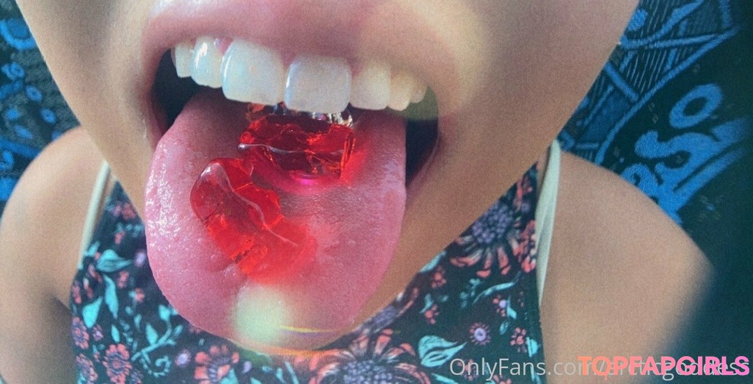 Foto desnuda filtrada de OnlyFans de Arcticgoddess #14 Foto desnuda filtrada de OnlyFans de Arcticgoddess #14