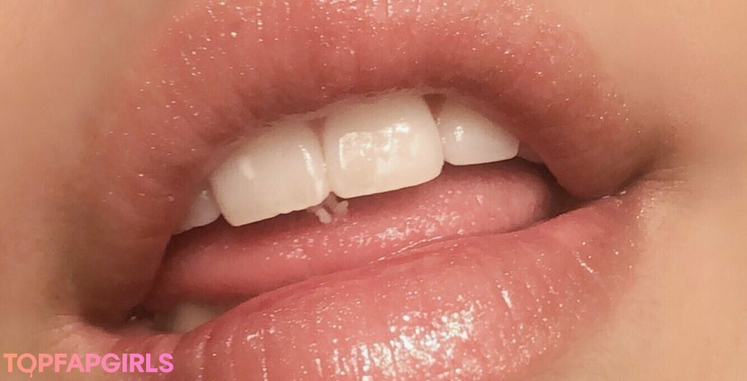 Foto desnuda filtrada de OnlyFans de Arcticgoddess #23 Foto desnuda filtrada de OnlyFans de Arcticgoddess #23