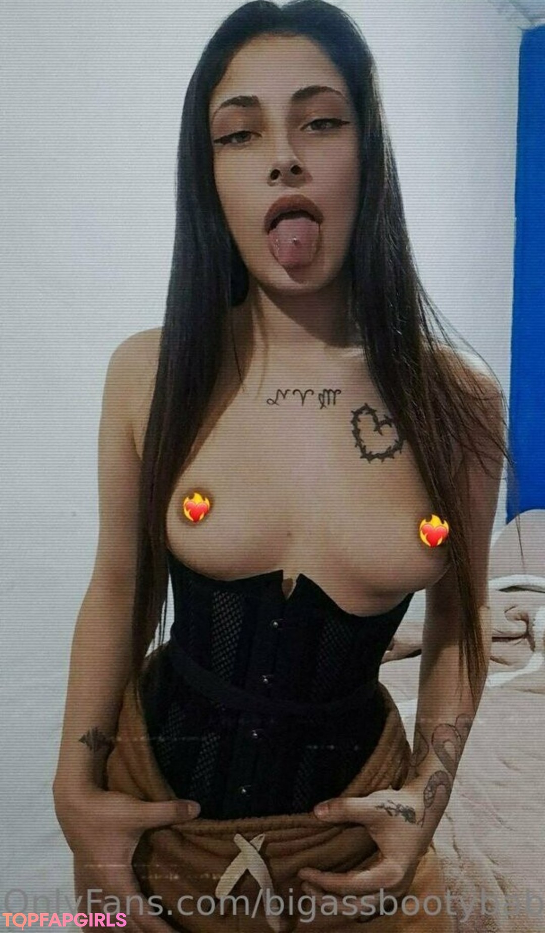 Foto desnuda filtrada de OnlyFans de Bigassbootybabez #94 Foto desnuda filtrada de OnlyFans de Bigassbootybabez #94