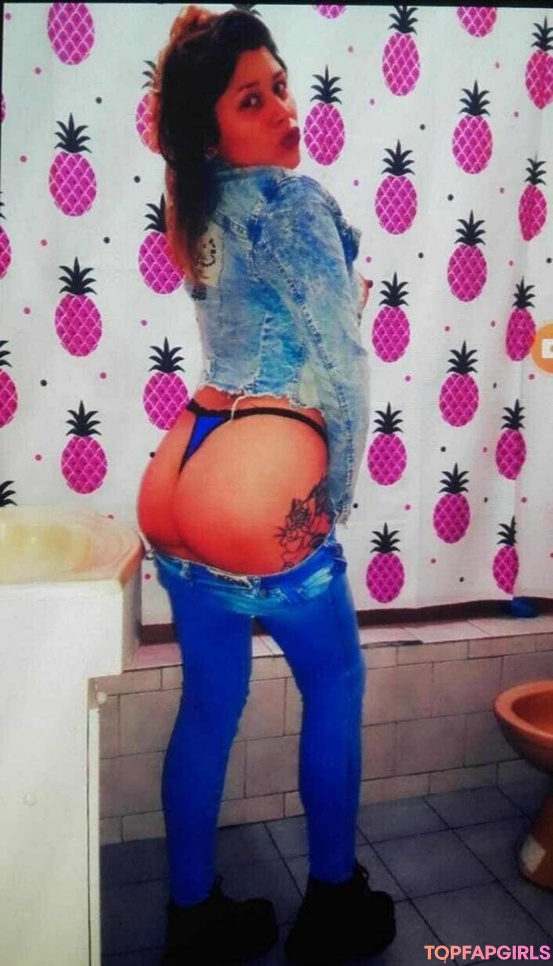 Foto desnuda filtrada de OnlyFans de Lunaestrella10 #25 Foto desnuda filtrada de OnlyFans de Lunaestrella10 #25