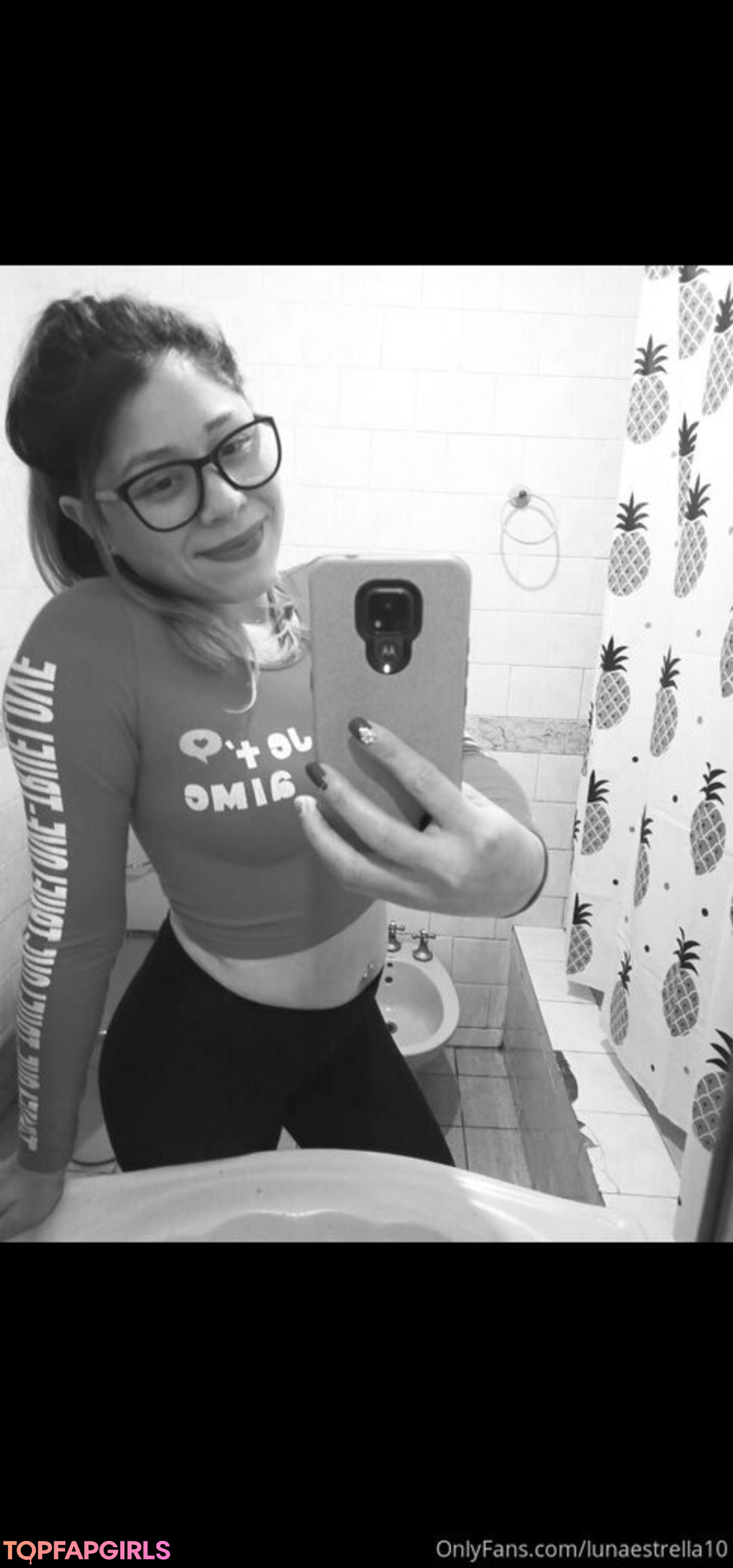 Foto desnuda filtrada de OnlyFans de Lunaestrella10 #43 Foto desnuda filtrada de OnlyFans de Lunaestrella10 #43