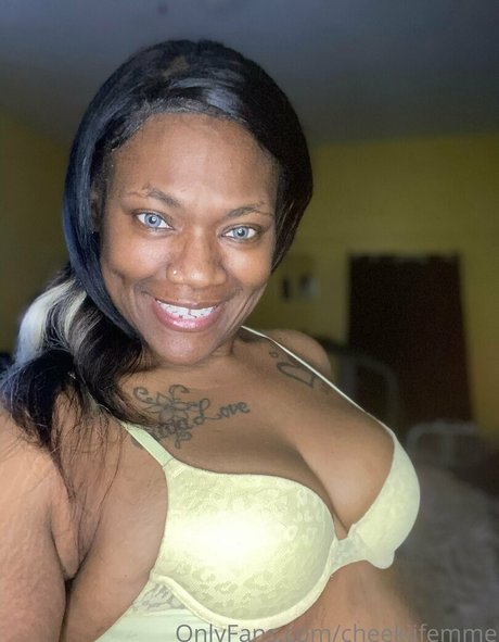 Cheekiifemme