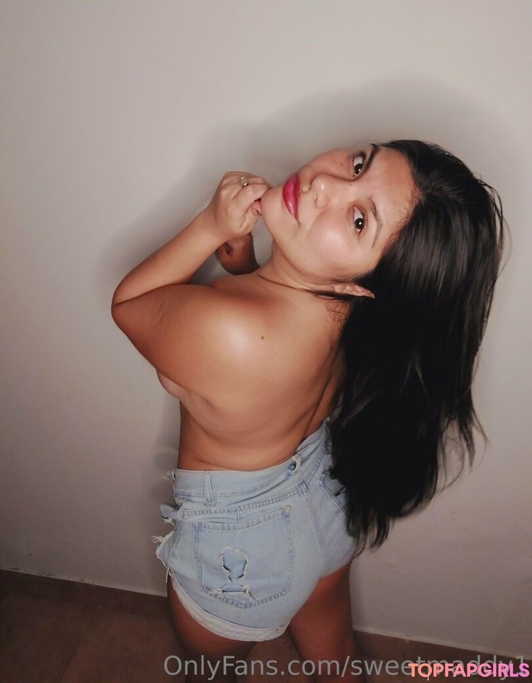 Foto desnuda filtrada de OnlyFans de Sweetmaddy1 #14 Foto desnuda filtrada de OnlyFans de Sweetmaddy1 #14