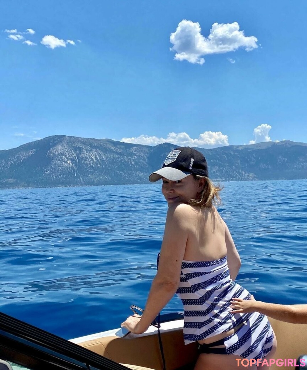 Foto desnuda filtrada de OnlyFans de Alyssa Milano #213 Foto desnuda filtrada de OnlyFans de Alyssa Milano #213