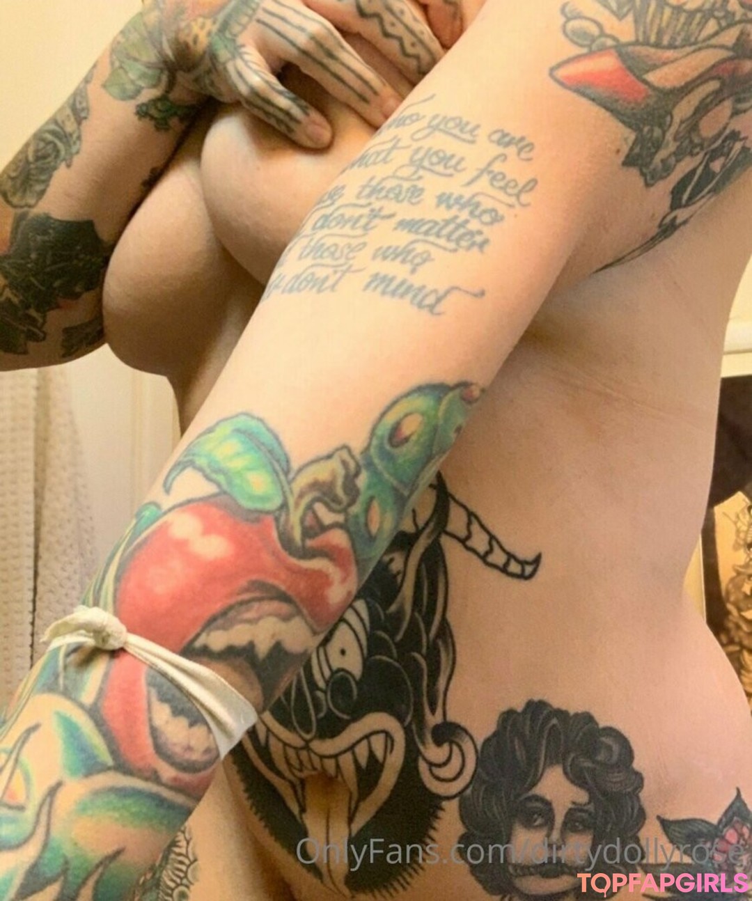 Foto desnuda filtrada de OnlyFans de Dirtydollyrose #38 Foto desnuda filtrada de OnlyFans de Dirtydollyrose #38