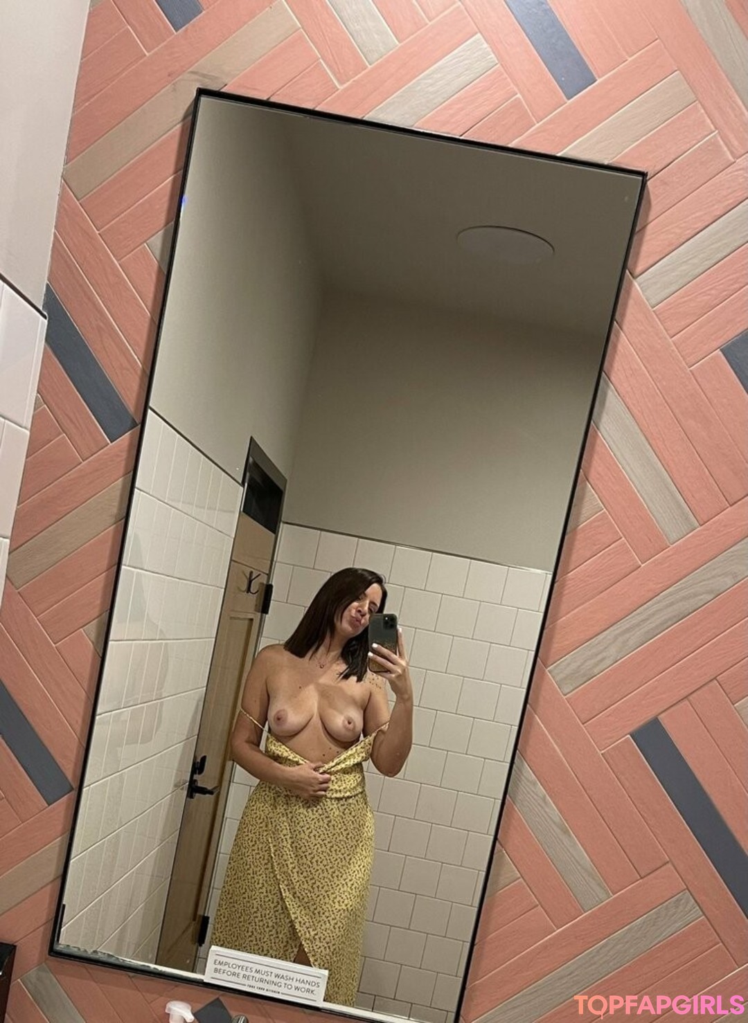 Foto desnuda filtrada de OnlyFans de Sweet Summer #5 Foto desnuda filtrada de OnlyFans de Sweet Summer #5