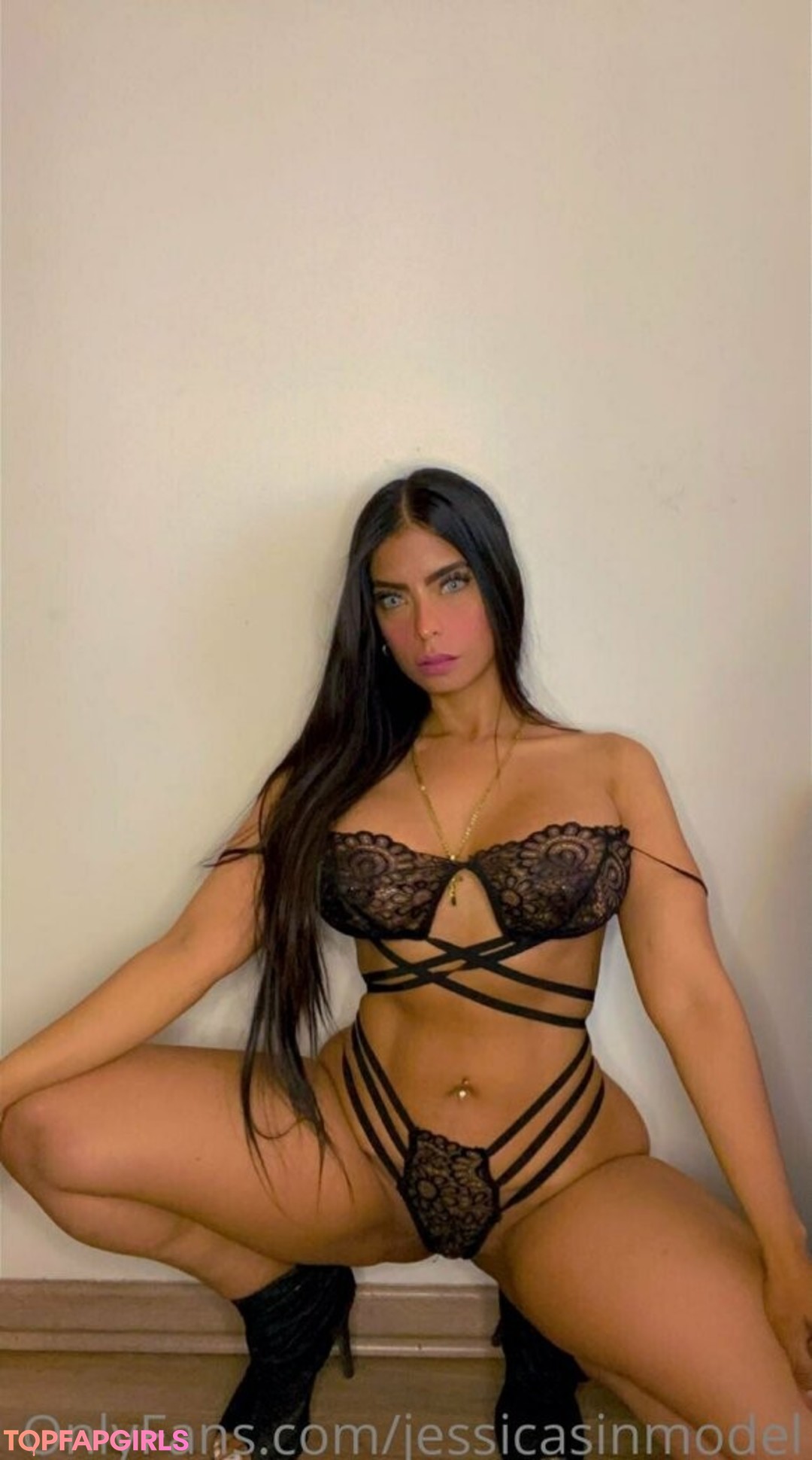 Foto desnuda filtrada de OnlyFans de Curvyjessy #26 Foto desnuda filtrada de OnlyFans de Curvyjessy #26