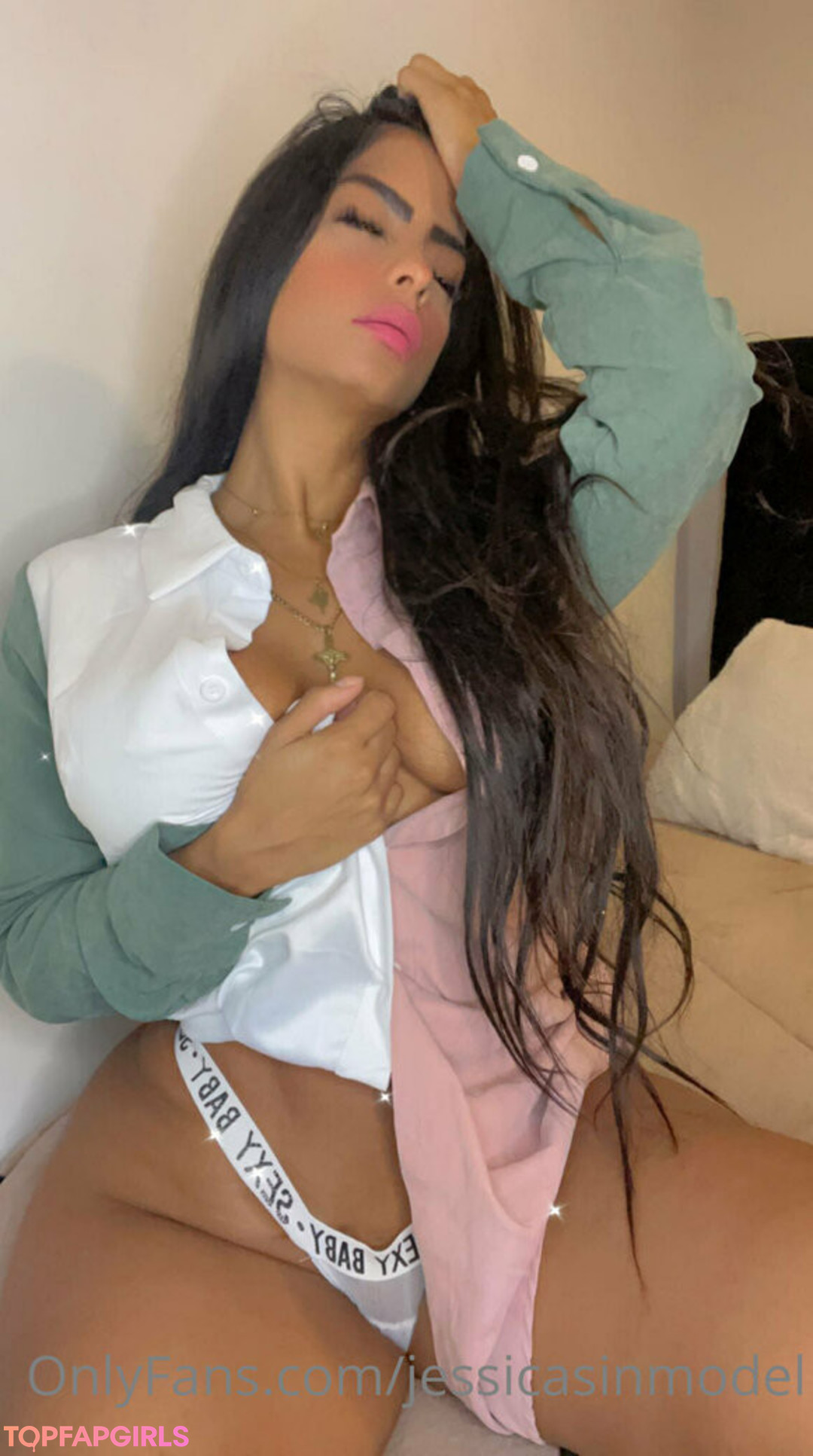 Foto desnuda filtrada de OnlyFans de Curvyjessy #35 Foto desnuda filtrada de OnlyFans de Curvyjessy #35