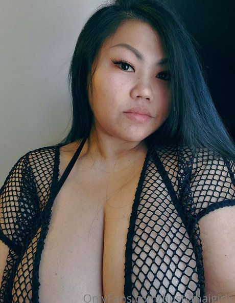 bustythaigirlx
