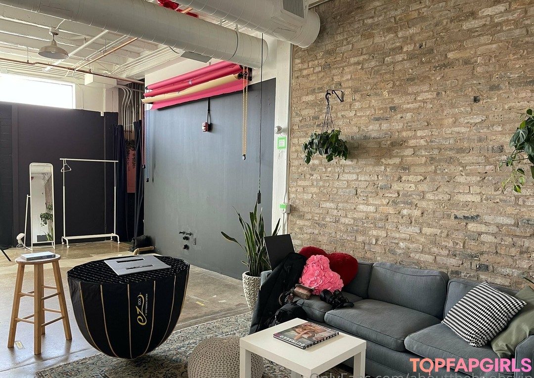 Foto desnuda filtrada de OnlyFans de Abouttheboobsvip #109 Foto desnuda filtrada de OnlyFans de Abouttheboobsvip #109