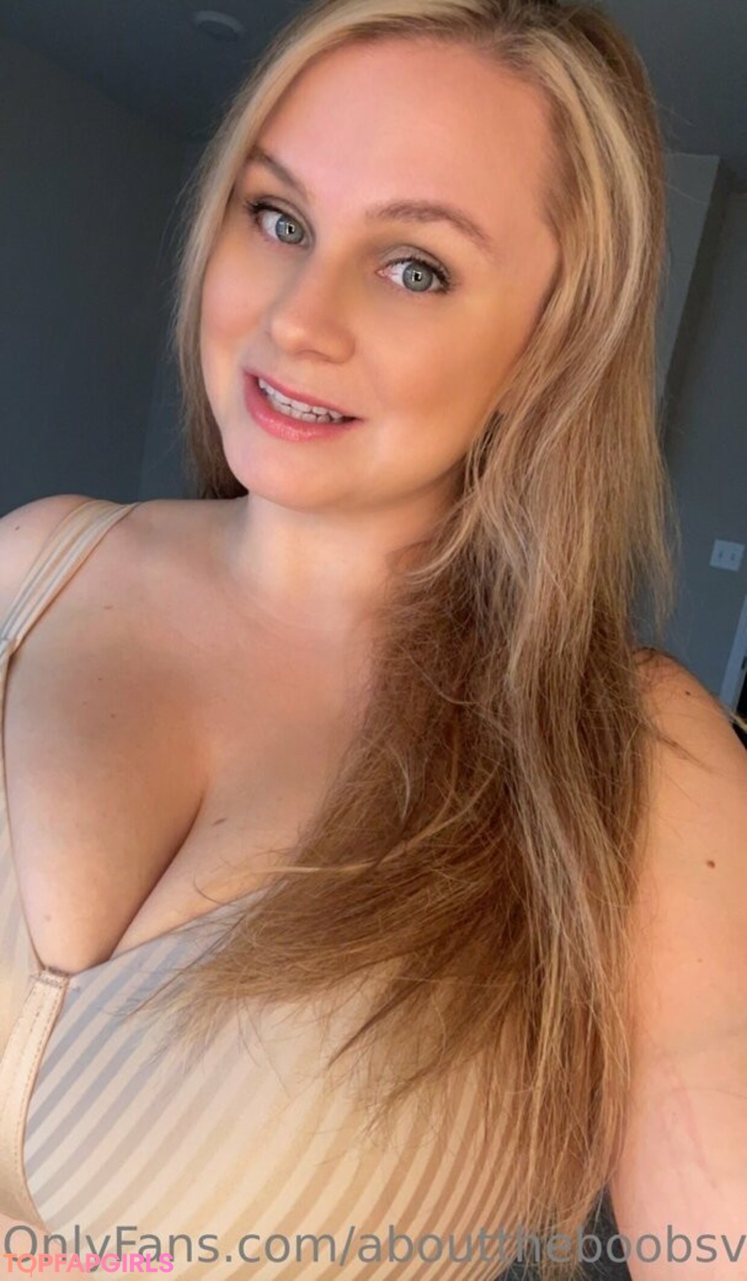 Foto desnuda filtrada de OnlyFans de Abouttheboobsvip #182 Foto desnuda filtrada de OnlyFans de Abouttheboobsvip #182