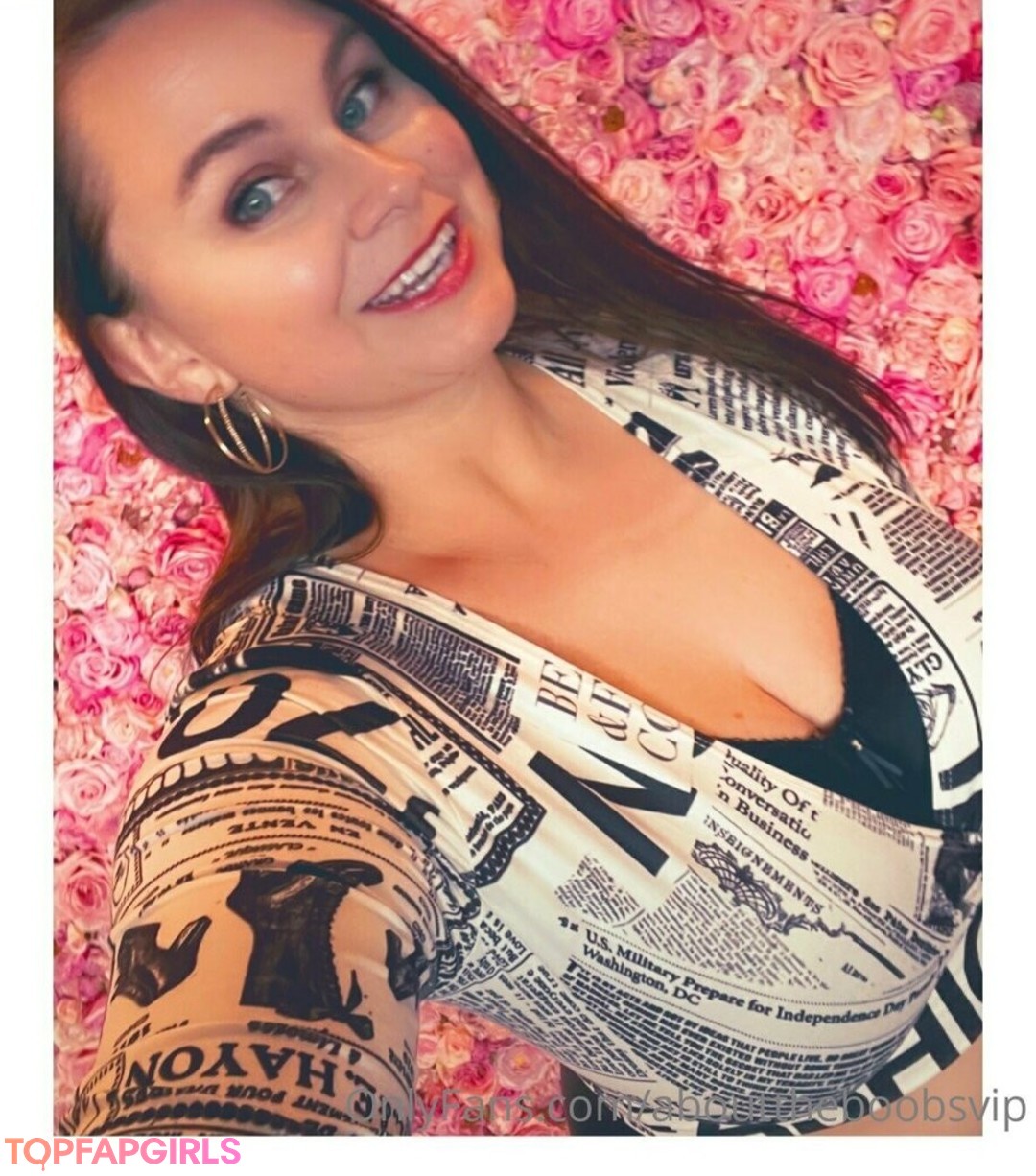 Foto desnuda filtrada de OnlyFans de Abouttheboobsvip #82 Foto desnuda filtrada de OnlyFans de Abouttheboobsvip #82