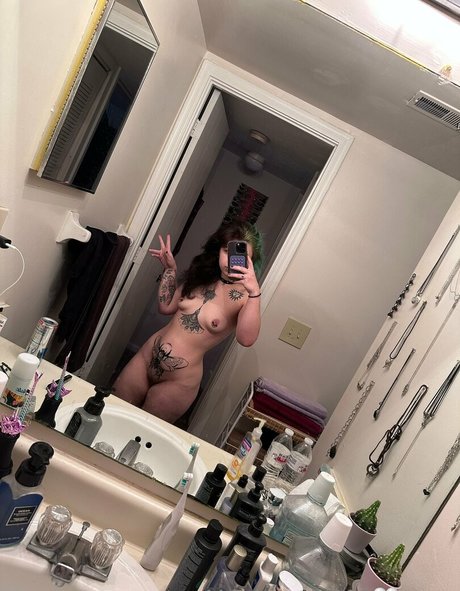 Foto desnuda filtrada de OnlyFans de Fairlyodd222