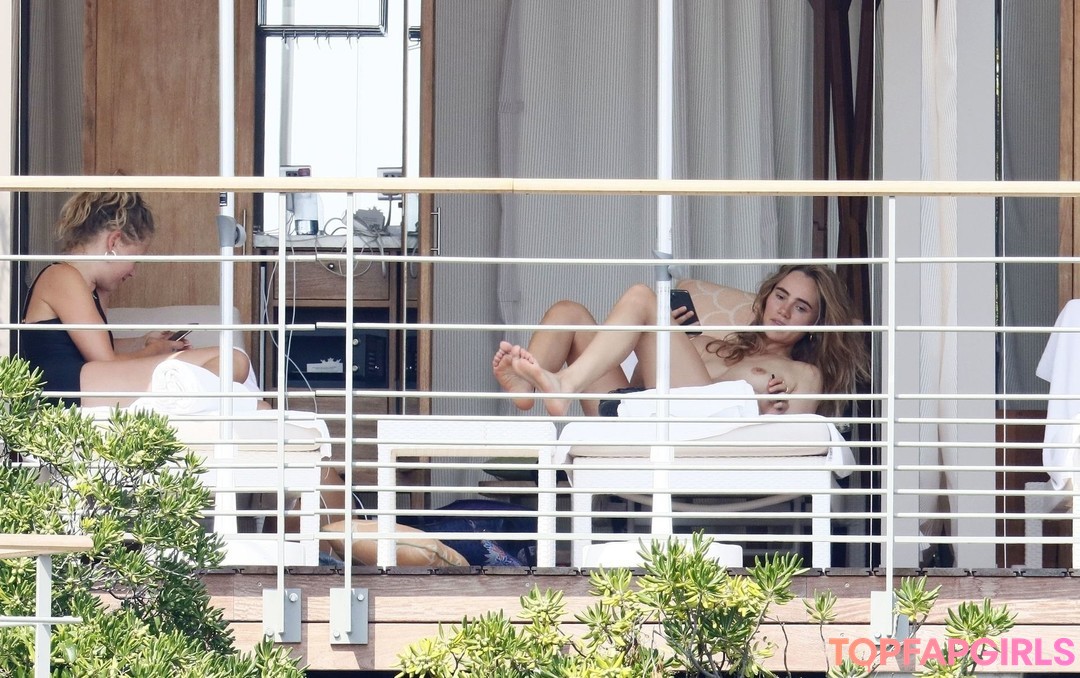 Foto desnuda filtrada de OnlyFans de Suki Waterhouse #64 Foto desnuda filtrada de OnlyFans de Suki Waterhouse #64