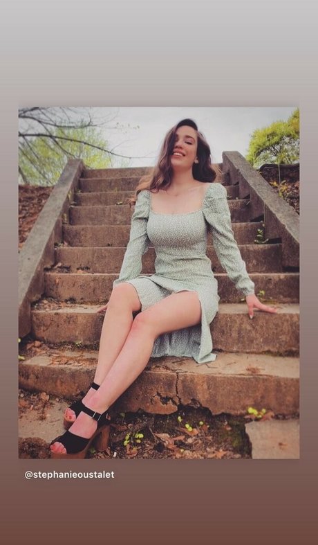 Foto desnuda filtrada de OnlyFans de Stephanie Oustalet