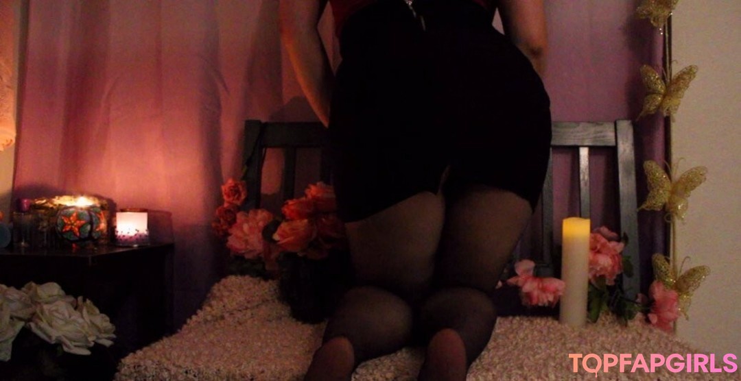 Foto desnuda filtrada de OnlyFans de Gabiafterdark #88 Foto desnuda filtrada de OnlyFans de Gabiafterdark #88