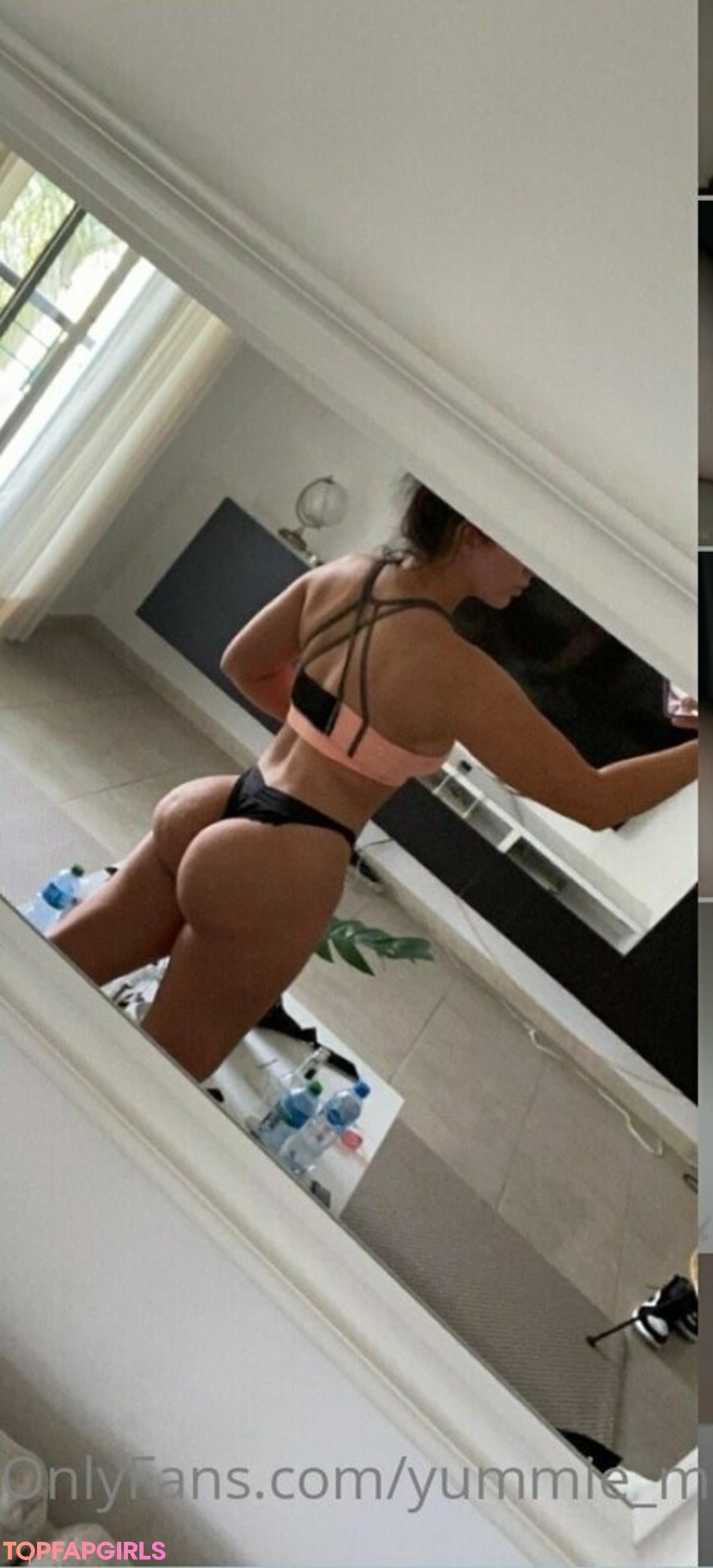 Foto desnuda filtrada de OnlyFans de Yummiemama #1 Foto desnuda filtrada de OnlyFans de Yummiemama #1