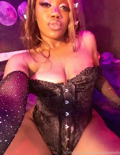 Foto desnuda filtrada de OnlyFans de Sweeeetcaramella