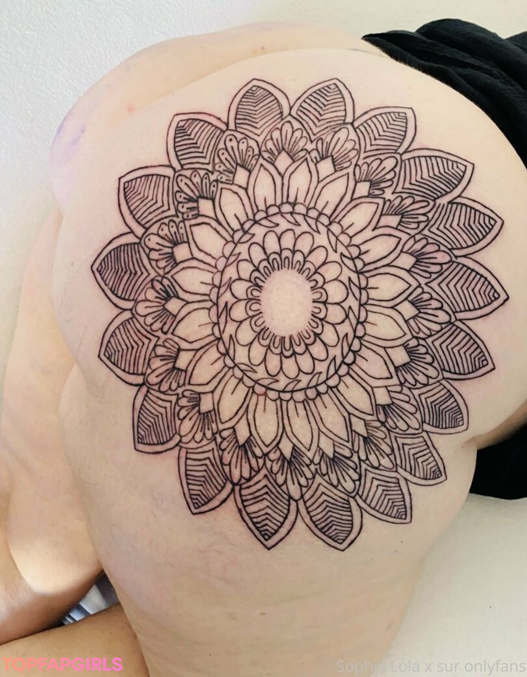 Foto desnuda filtrada de OnlyFans de Sophialola34 #18 Foto desnuda filtrada de OnlyFans de Sophialola34 #18