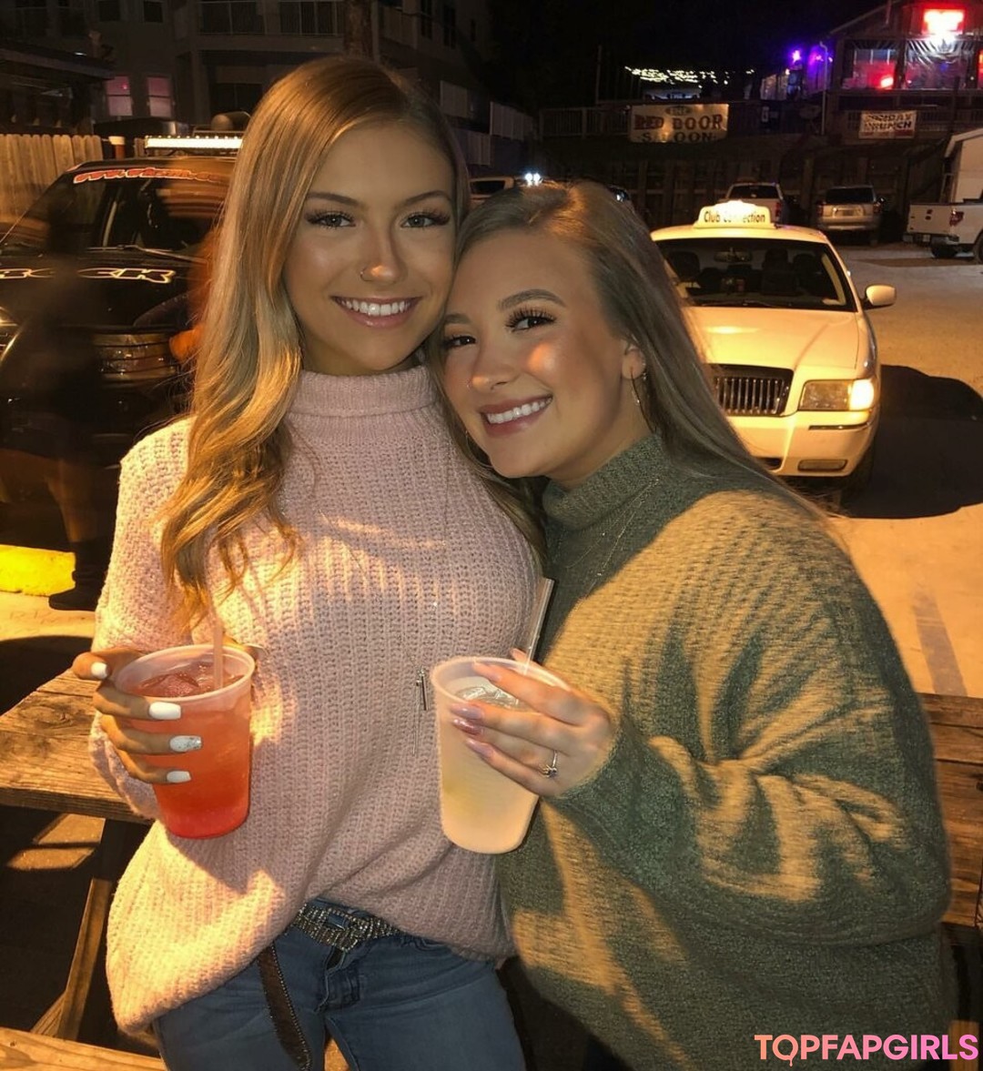 Foto desnuda filtrada de OnlyFans de Holly Cloar #58 Foto desnuda filtrada de OnlyFans de Holly Cloar #58