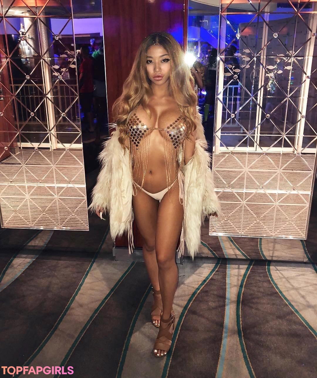 Foto desnuda filtrada de OnlyFans de Tiffany Luu #112 Foto desnuda filtrada de OnlyFans de Tiffany Luu #112
