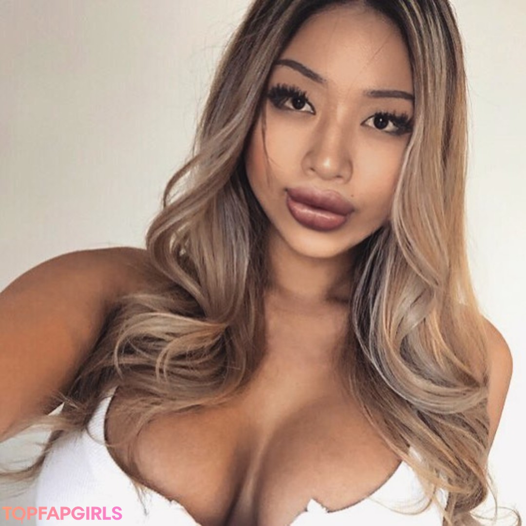 Foto desnuda filtrada de OnlyFans de Tiffany Luu #96 Foto desnuda filtrada de OnlyFans de Tiffany Luu #96