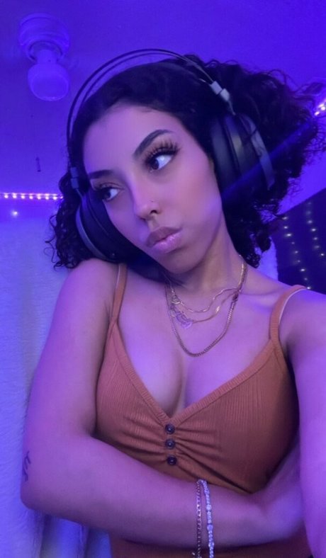 Foto desnuda filtrada de OnlyFans de Empress Mirai