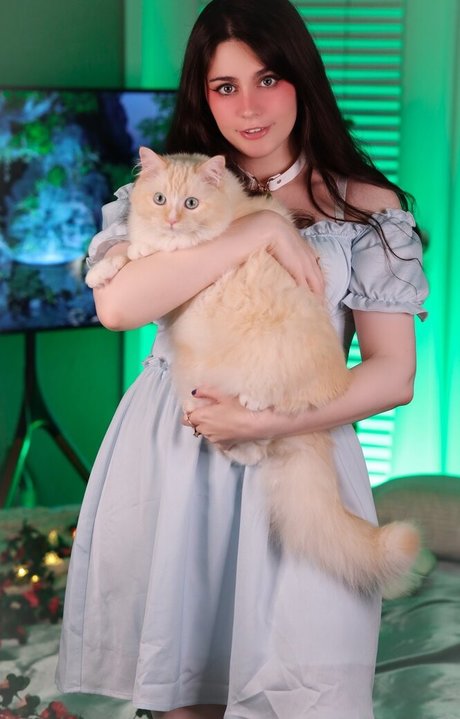 Adina.luna
