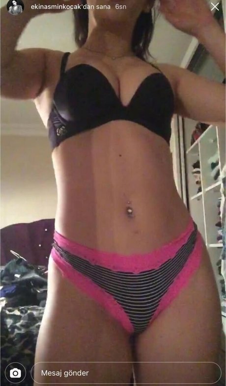 Foto desnuda filtrada de OnlyFans de Ekin Asmin Kocak