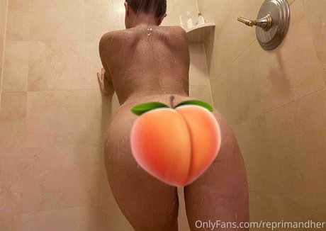 Foto desnuda filtrada de OnlyFans de Xxreprimandher