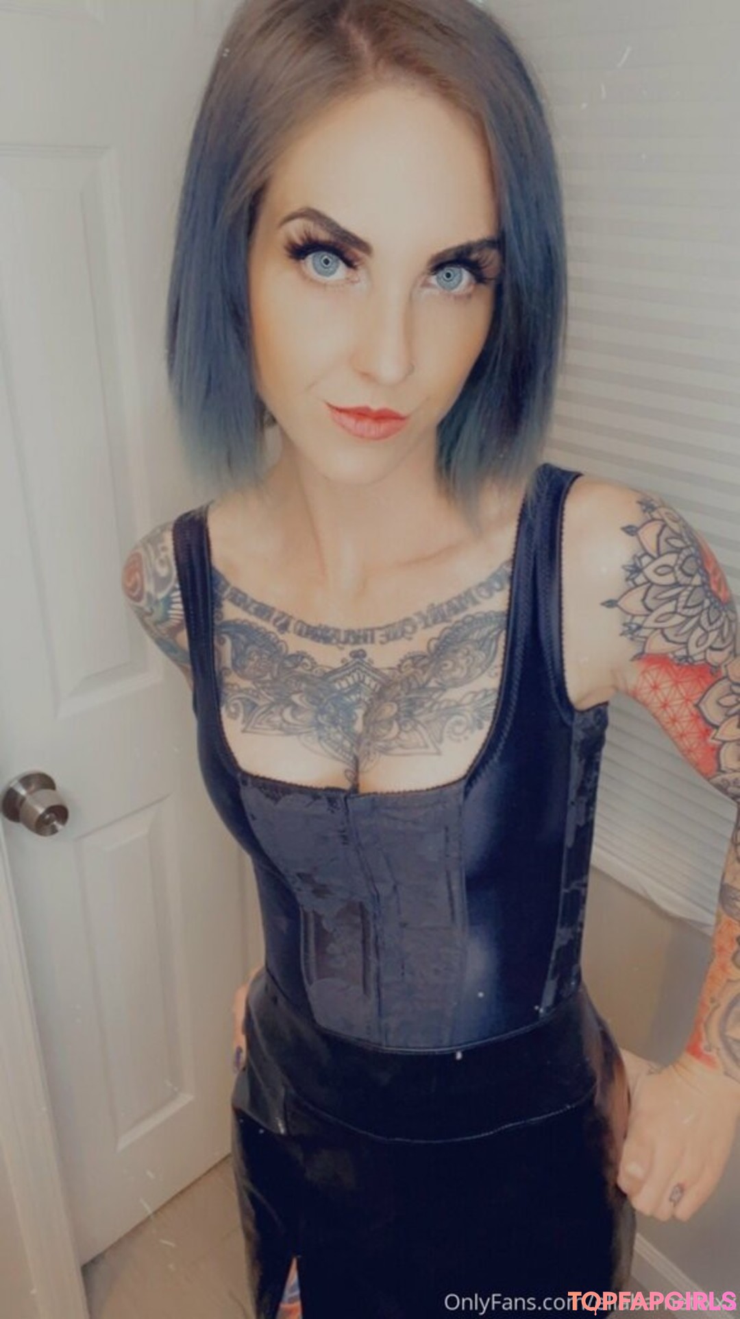Foto desnuda filtrada de OnlyFans de Ellabarnettvip #62 Foto desnuda filtrada de OnlyFans de Ellabarnettvip #62