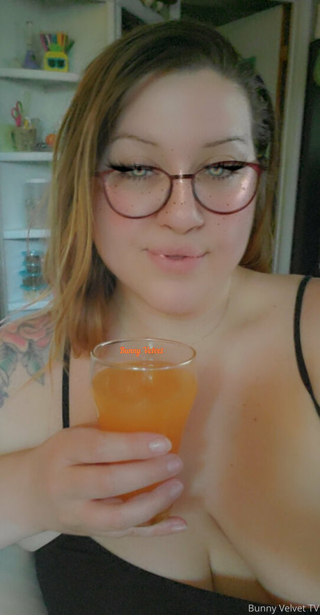 Foto desnuda filtrada de OnlyFans de Bunnyvelvettvfree