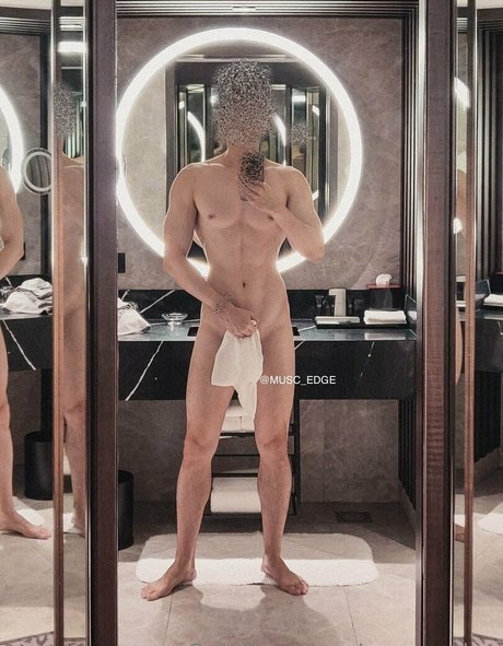 Foto desnuda filtrada de OnlyFans de Muscedge