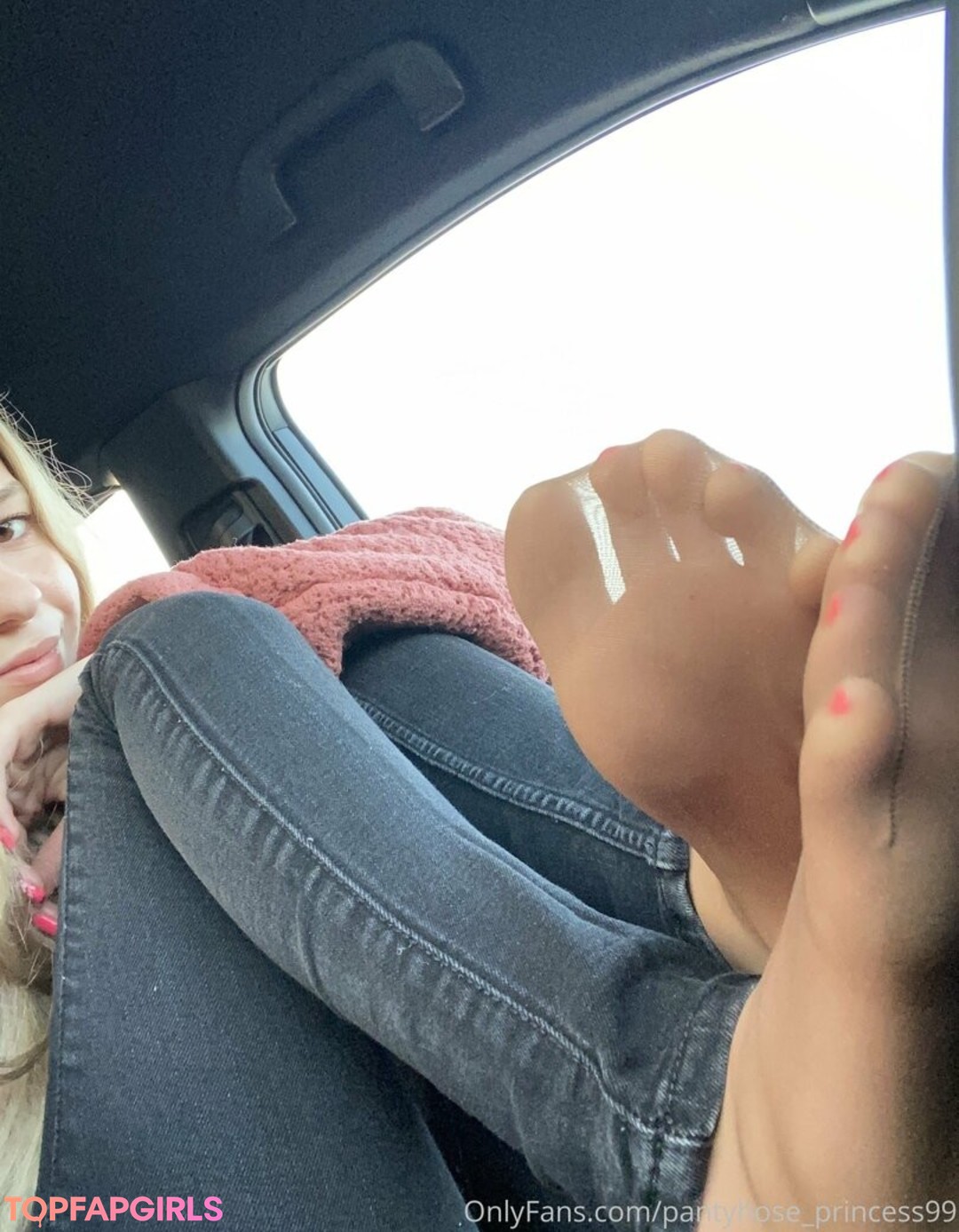 Foto desnuda filtrada de OnlyFans de Pantyhoseprincess99 #145 Foto desnuda filtrada de OnlyFans de Pantyhoseprincess99 #145