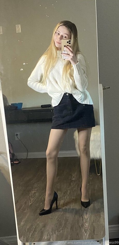 Pantyhose_princess99