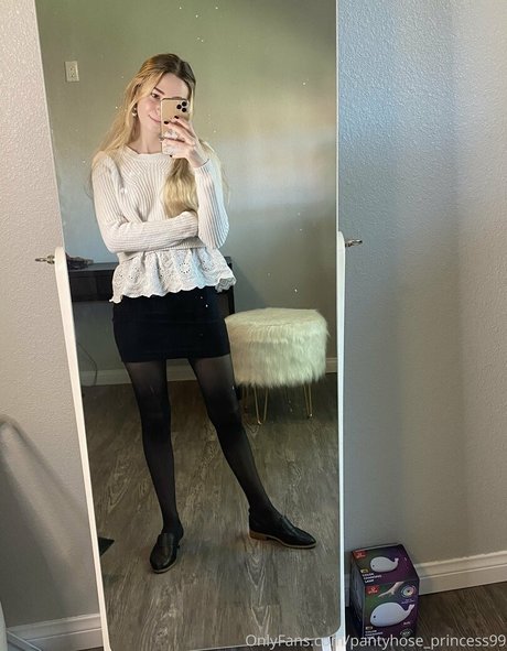Pantyhose_princess99