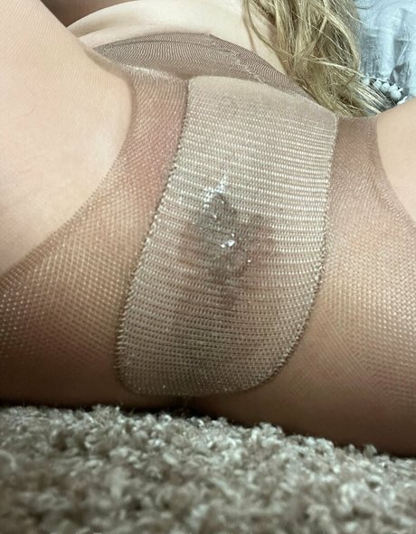 Pantyhose_princess99