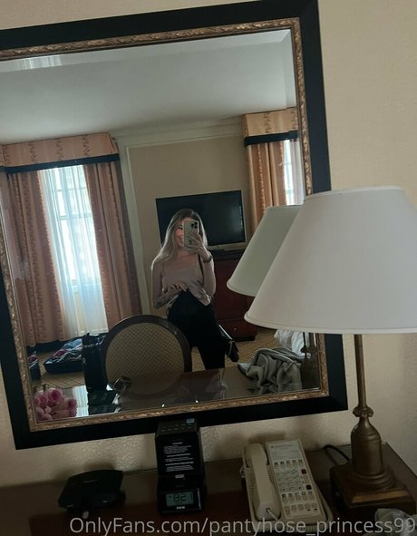 Pantyhose_princess99