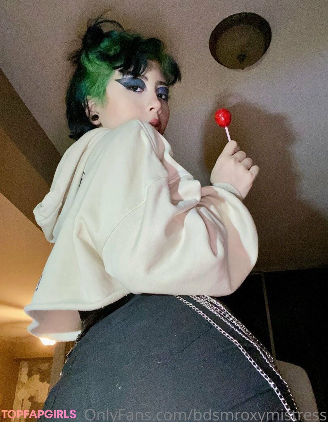 Foto desnuda filtrada de OnlyFans de Mistressroxybdsm #32 Foto desnuda filtrada de OnlyFans de Mistressroxybdsm #32