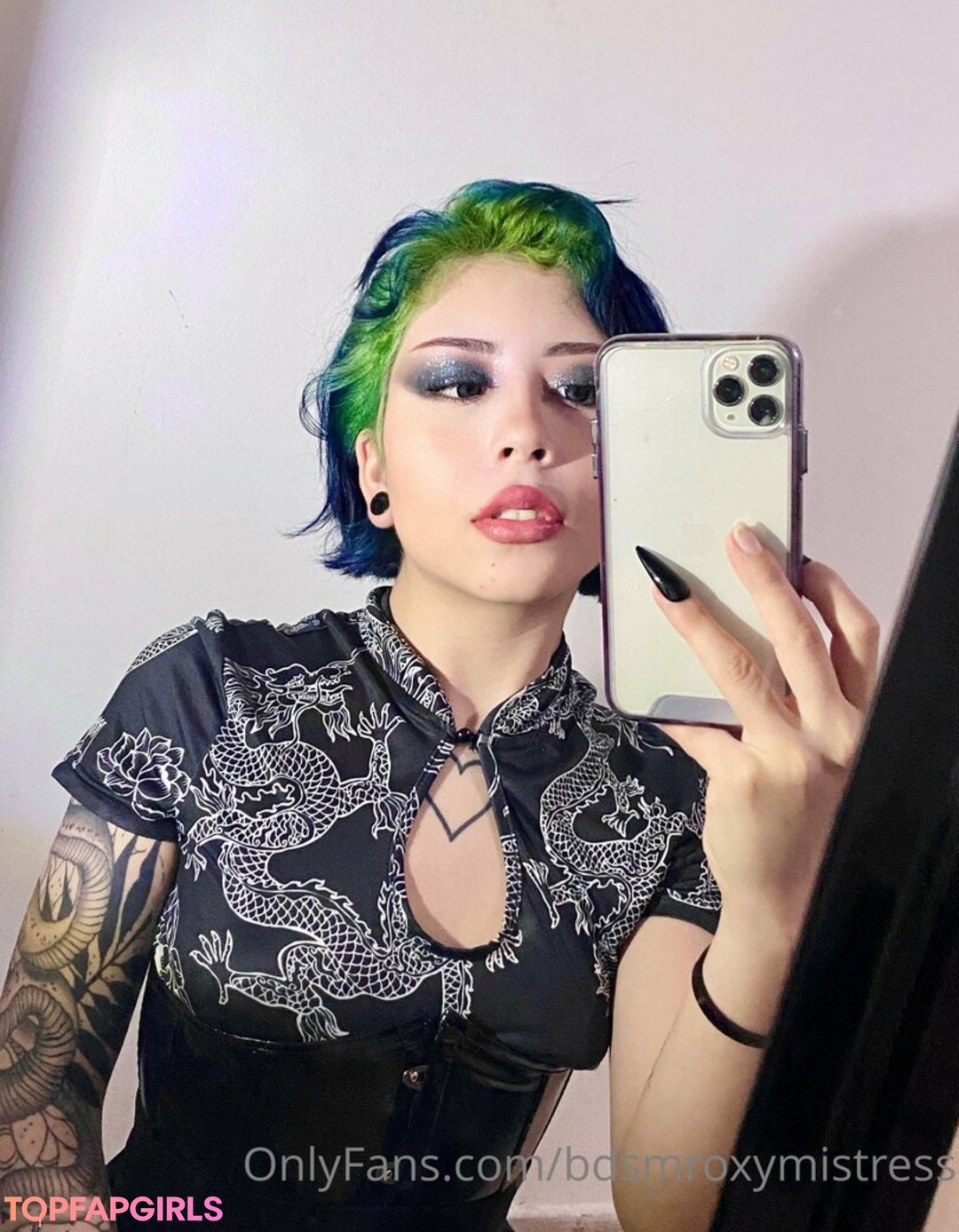 Foto desnuda filtrada de OnlyFans de Mistressroxybdsm #35 Foto desnuda filtrada de OnlyFans de Mistressroxybdsm #35