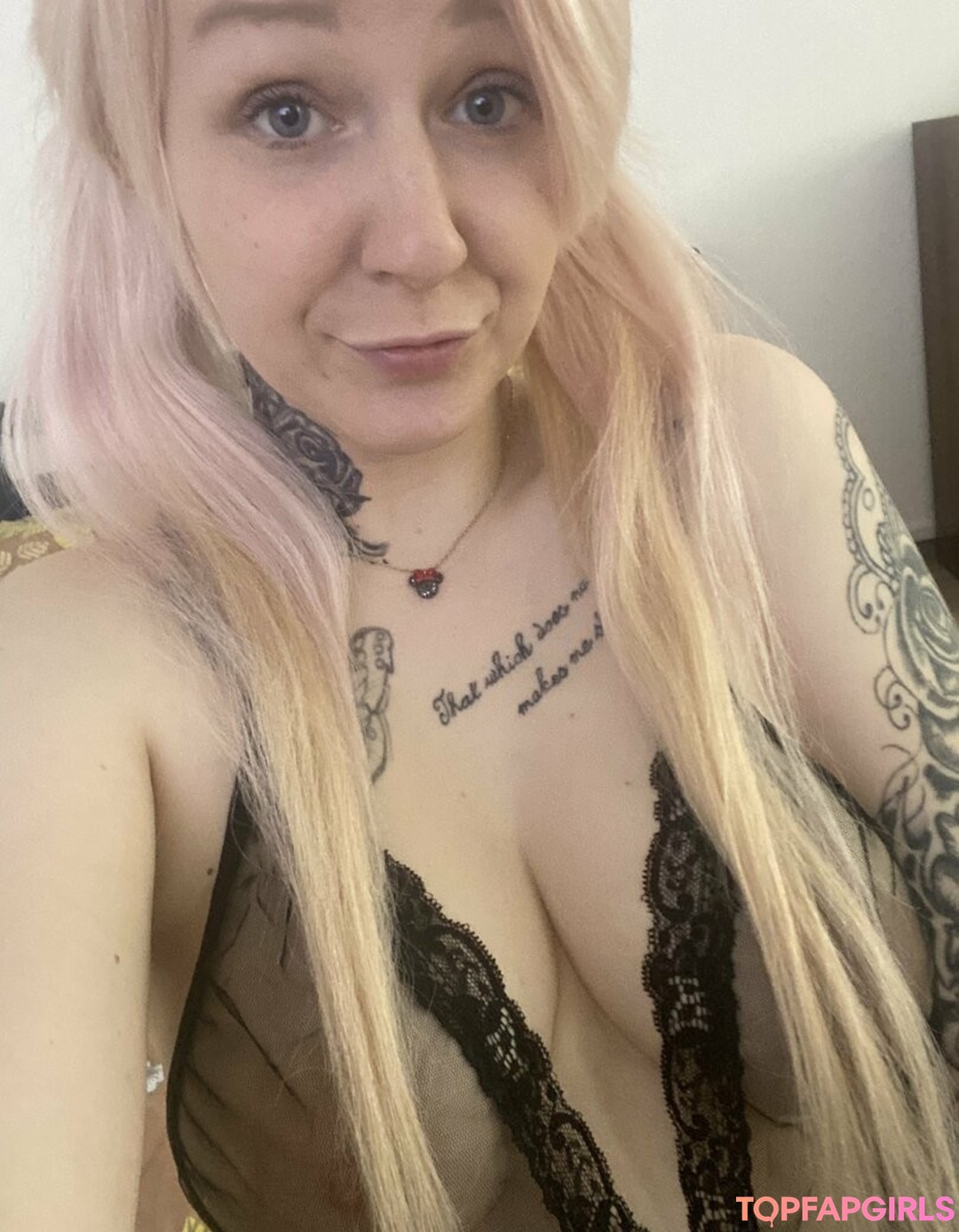 Foto desnuda filtrada de OnlyFans de Katrinakutiku #293 Foto desnuda filtrada de OnlyFans de Katrinakutiku #293