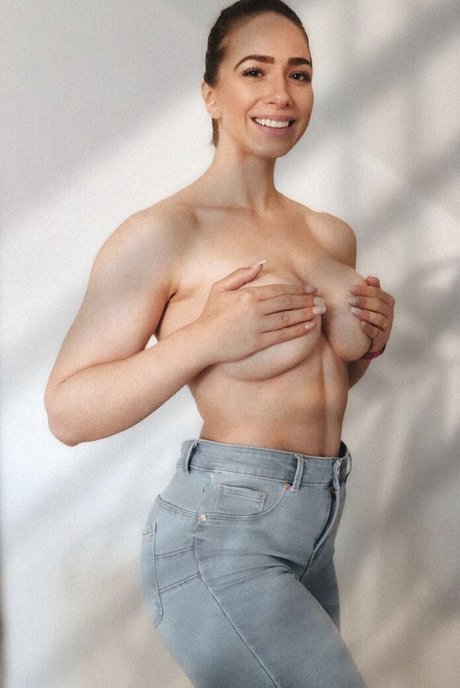 Foto desnuda filtrada de OnlyFans de Diedoreen